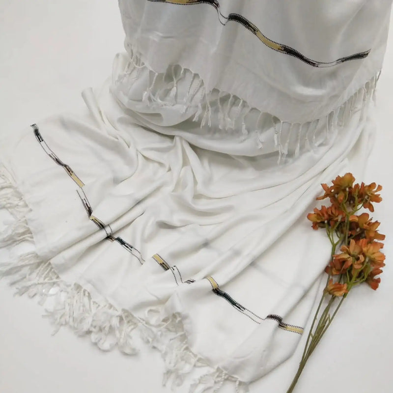 Premium White Wool Shawl with Hand-Finished Tassels